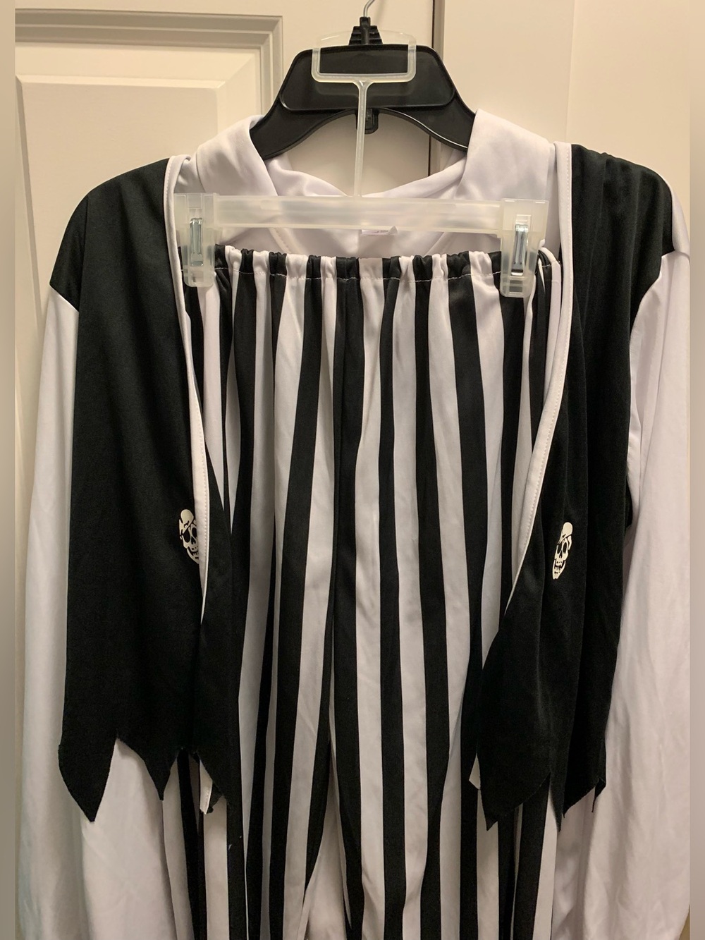 Black & White Striped Women's Jacket and Pants Set